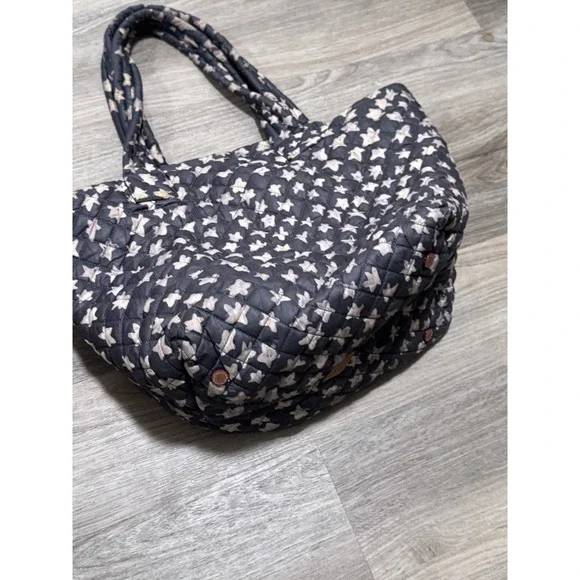 MZ Wallace Medium Metro Tote Quilted All Over Star Print bag Rare - Picture 7 of 13